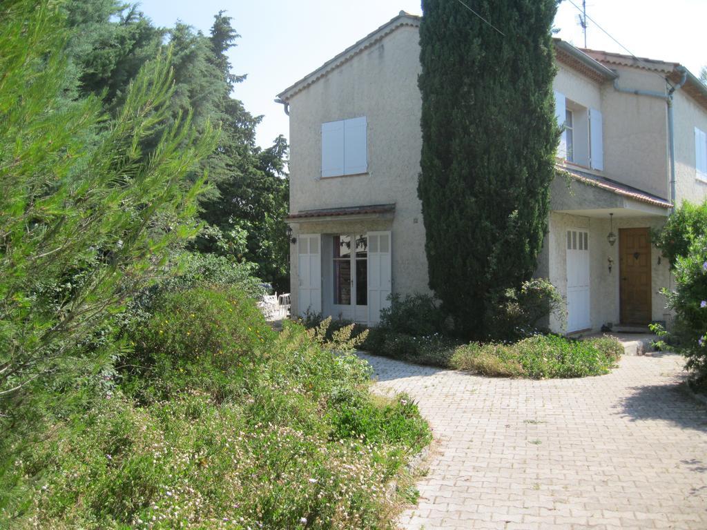 Appartement La Plage En Provence Le Pradet Oda fotoğraf